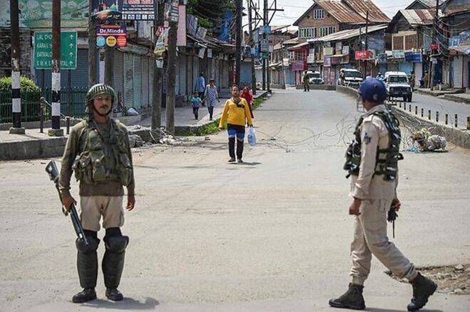 restrictionsimposedinkashmirvalleymarketsshut