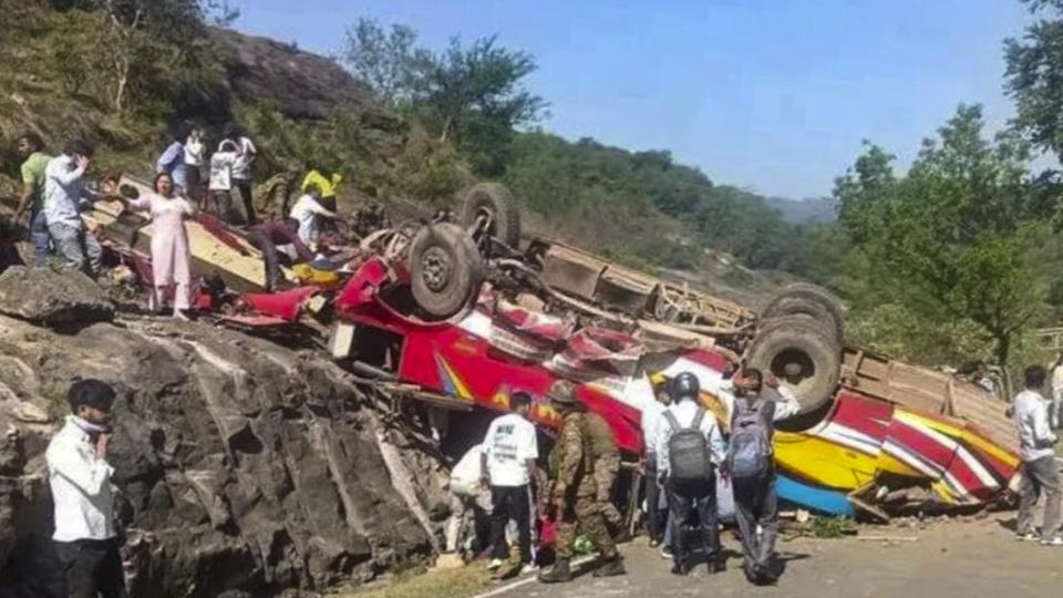Passenger Bus Plunges into Gorge in Jammu and Kashmir, 15 Killed