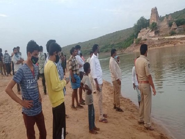 andhrapradesh:threeteenagersdrowninpennariveronemissing