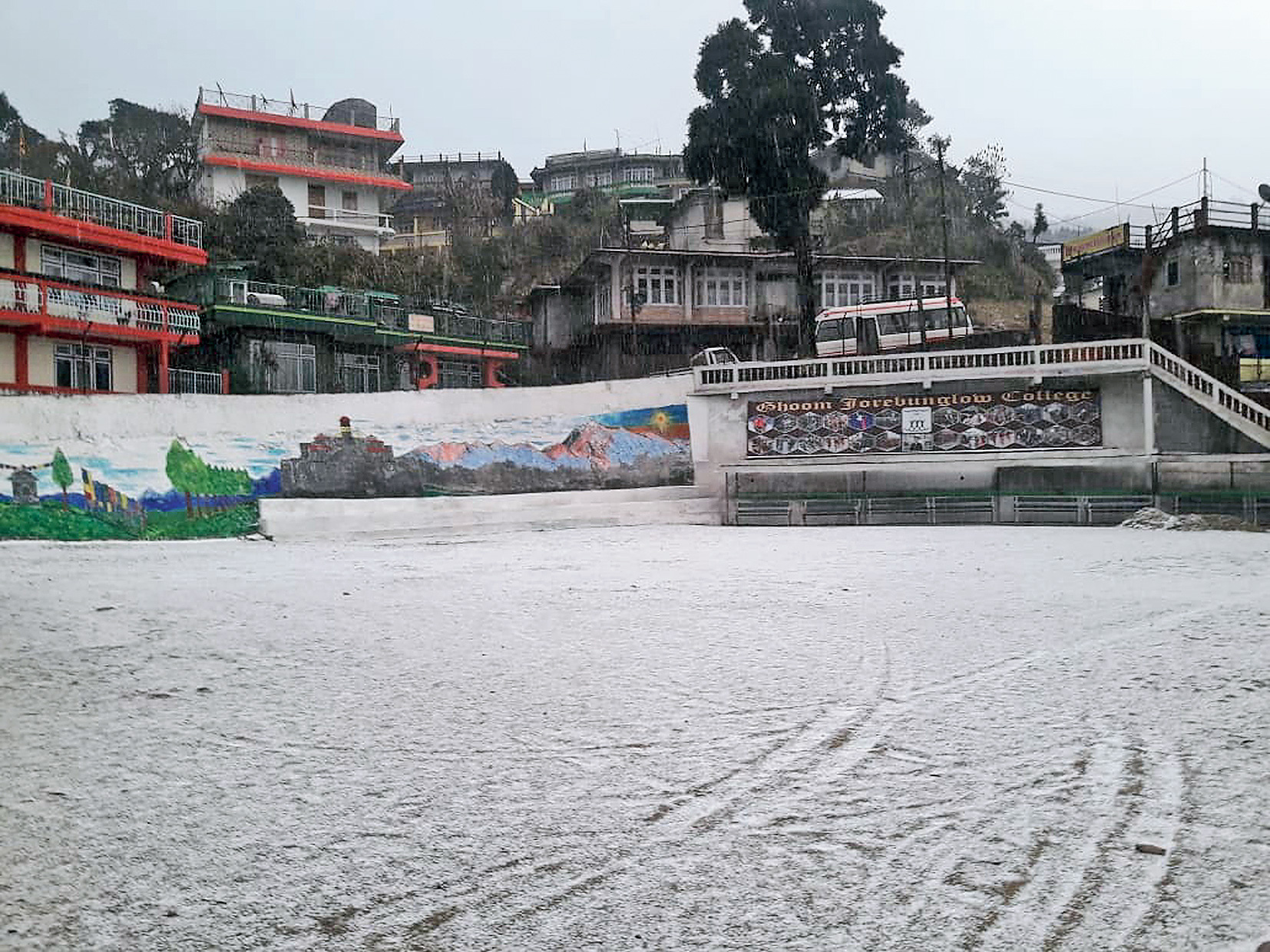 bengalskalimpongreceivesfirstsnowofseason