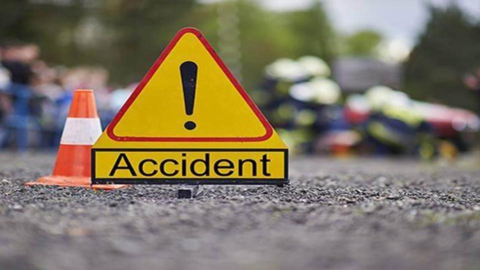 Seven People Killed After Being Run Over by Truck in Gujarat