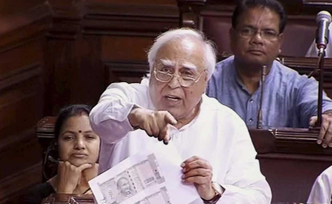 biggestscamofcenturygovtprinting2sizesofnewnotes:cong