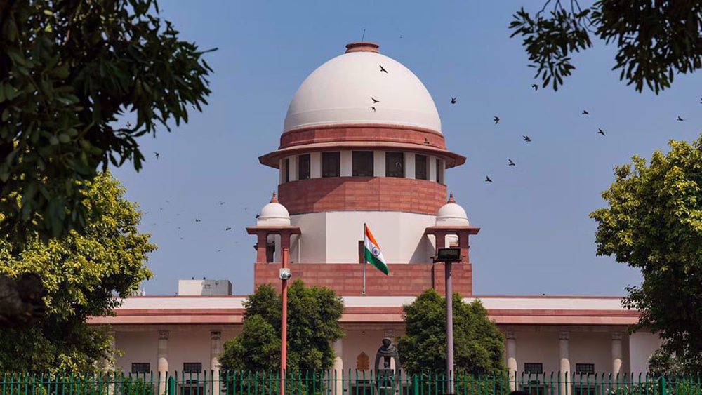 supremecourtstartshearingonbatchofpetitionschallengingabrogationofarticle370