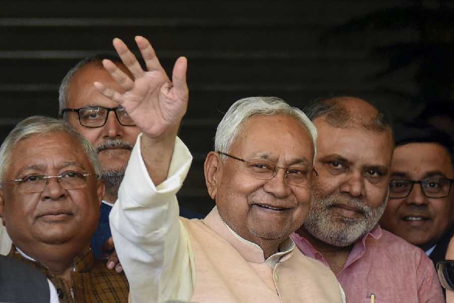 nitishfilesnominationpapersforreelectiontolegislativecouncil