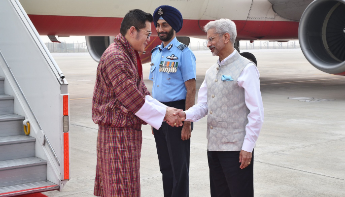 bhutankingarrivesinnewdelhifor2dayofficialvisit
