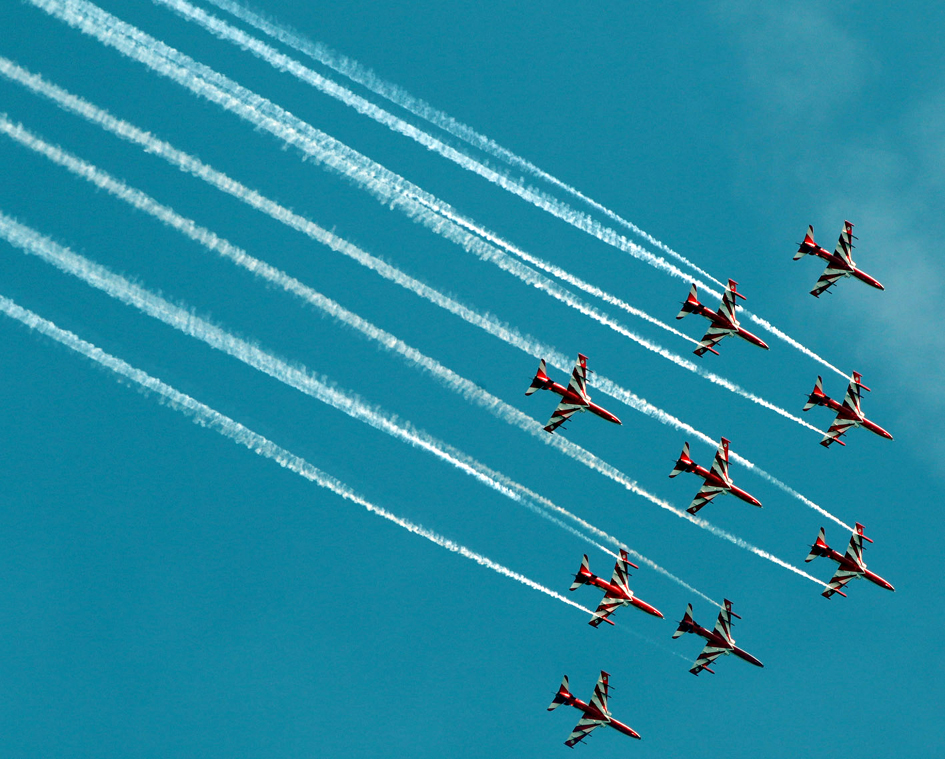 indianairforceconductsairshowoverdallake