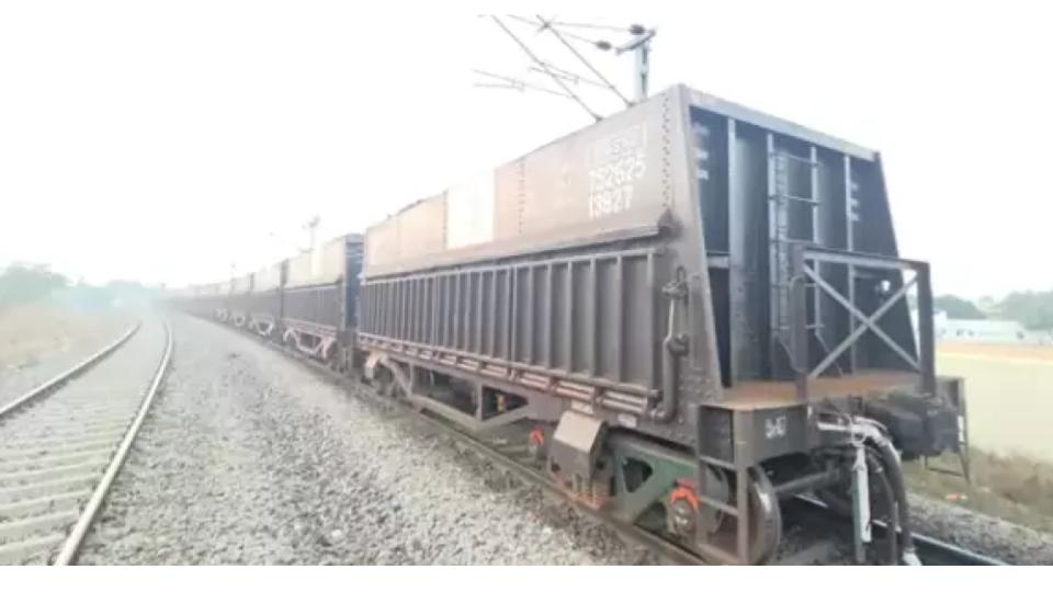 Goods Train Coaches Detach Near Rayadurg in Anantapur