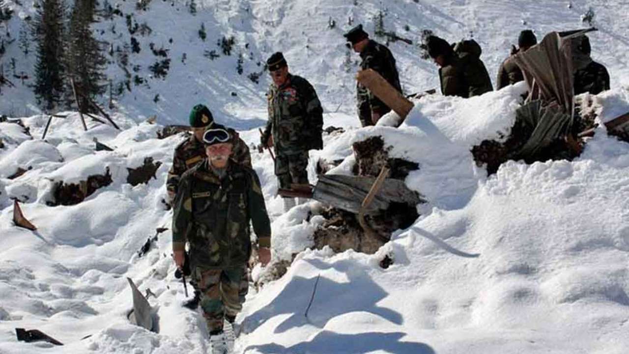 avalanchehitsarmypostinjksoldierkilled