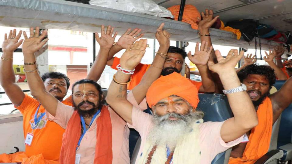 firstbatchof4603amarnathpilgrimsarriveinkashmir