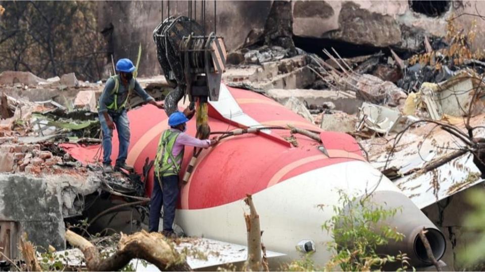 Air India 171 crash, pilot