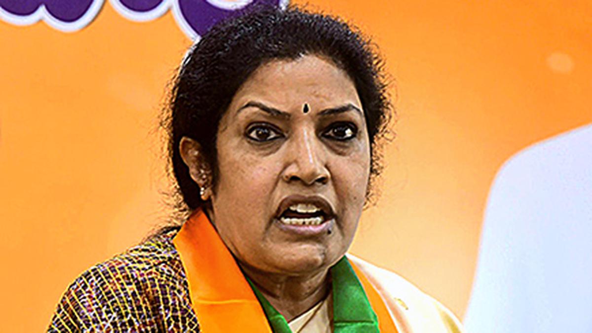 bjptodecideonallianceinapjustbeforepolls:purandeswari