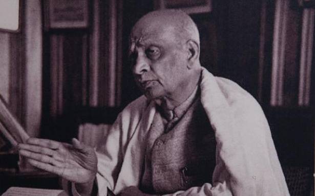 prezvprajnathsinghpaytributestosardarpatel