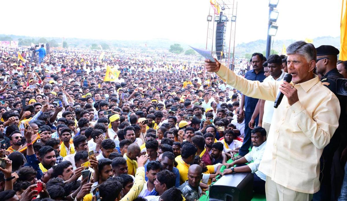 Govt failed to complete irrigation projects in Rayalaseema: Naidu