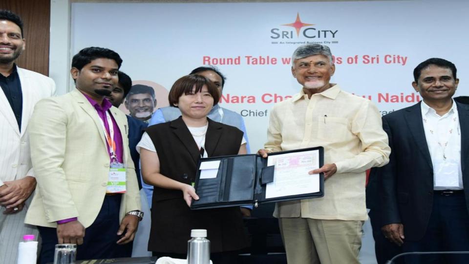 andhracmlaunches15newindustrialprojectscreating8kjobs
