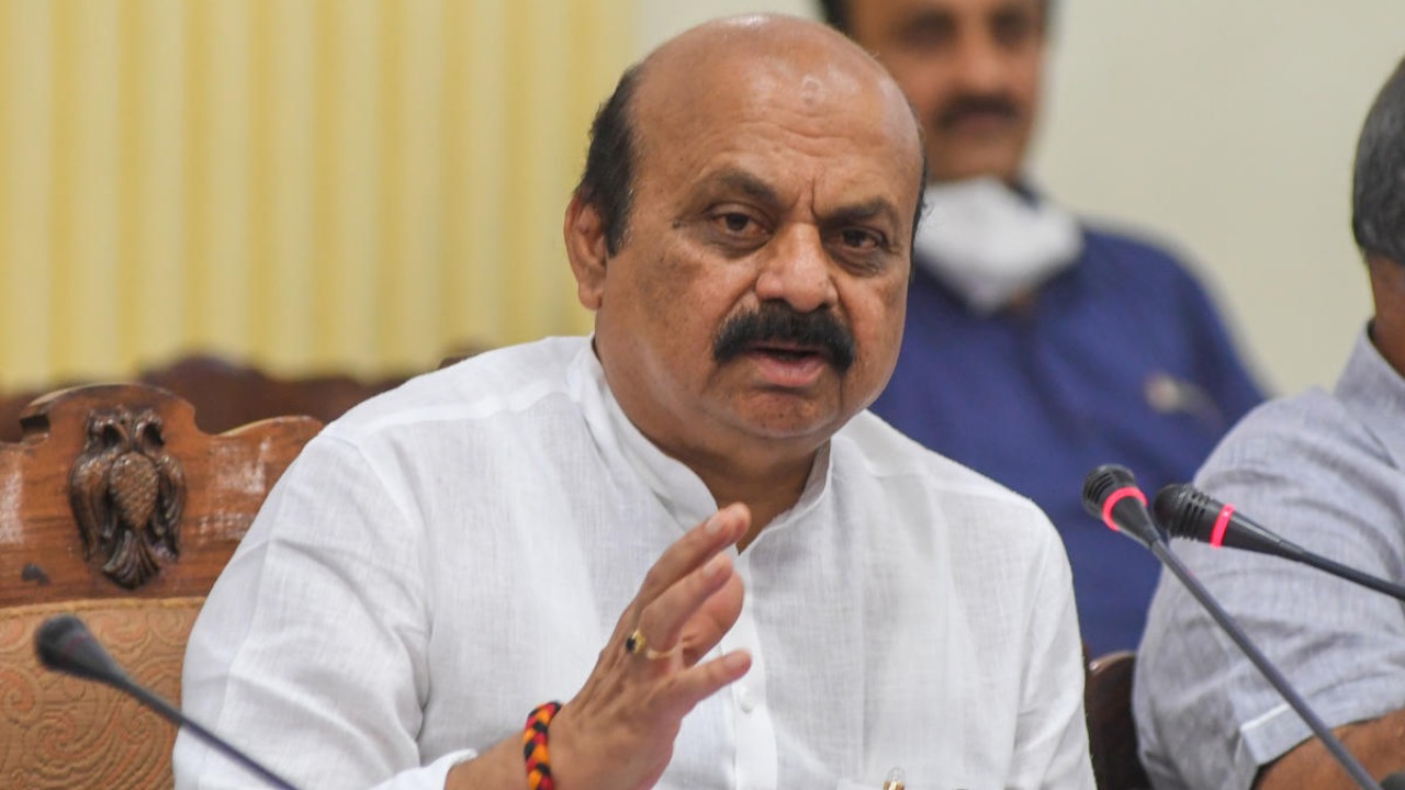 nomergerofkarnatakasdairybrandnandiniwithamul:cmbommai