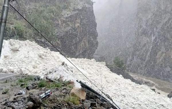 avalancheinuttarakhand:8bodiesrecoveredsofarinsumnaareaofjoshimathsubdivisionofchamolidistrict