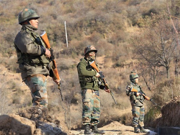 4terroristsarrestednearlocinbaramulladistrict