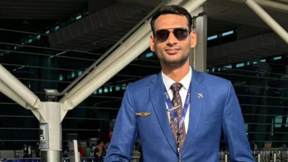UP man arrested for posing as Singapore Airlines pilot at Delhi airport