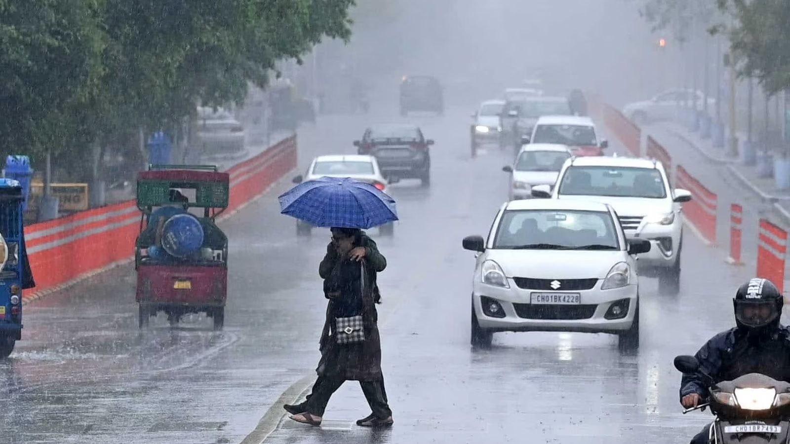 IMD forecasts heavy rainfall in MP, Eastern UP and Northeastern parts of country