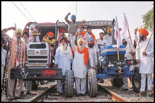 agitatingpunjabfarmersagreetoallowpassengertrainsfrommonday