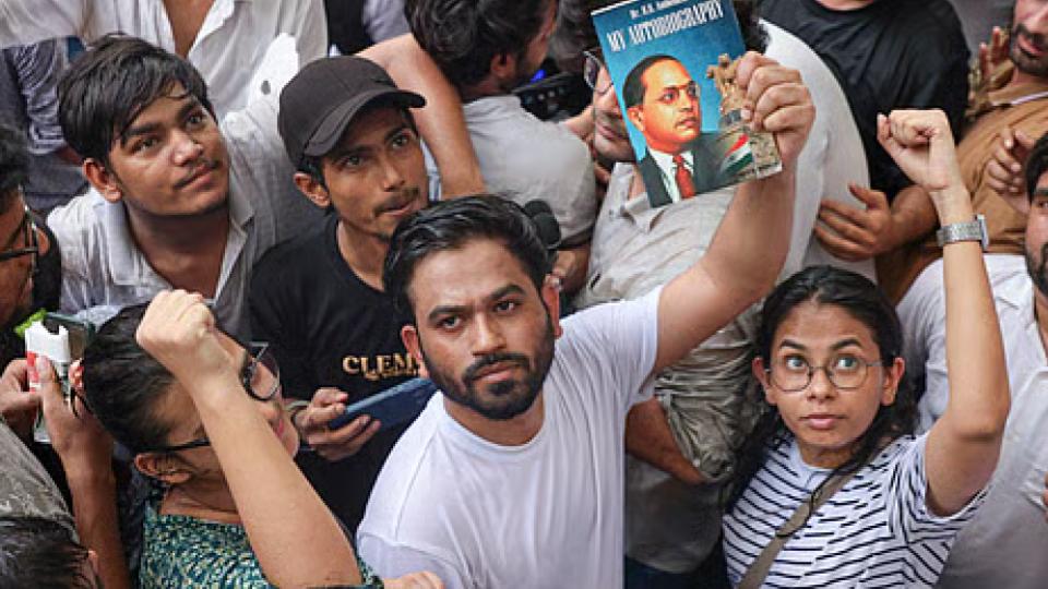 dipkewarnsofnationwideprotestsunlesspradhanstepsdown