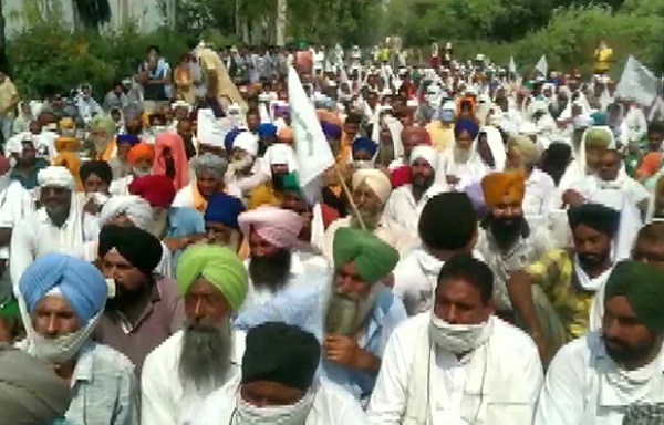 9monthsoffarmerprotests:1500delegatestojoin2dayconventionatsinghuborder