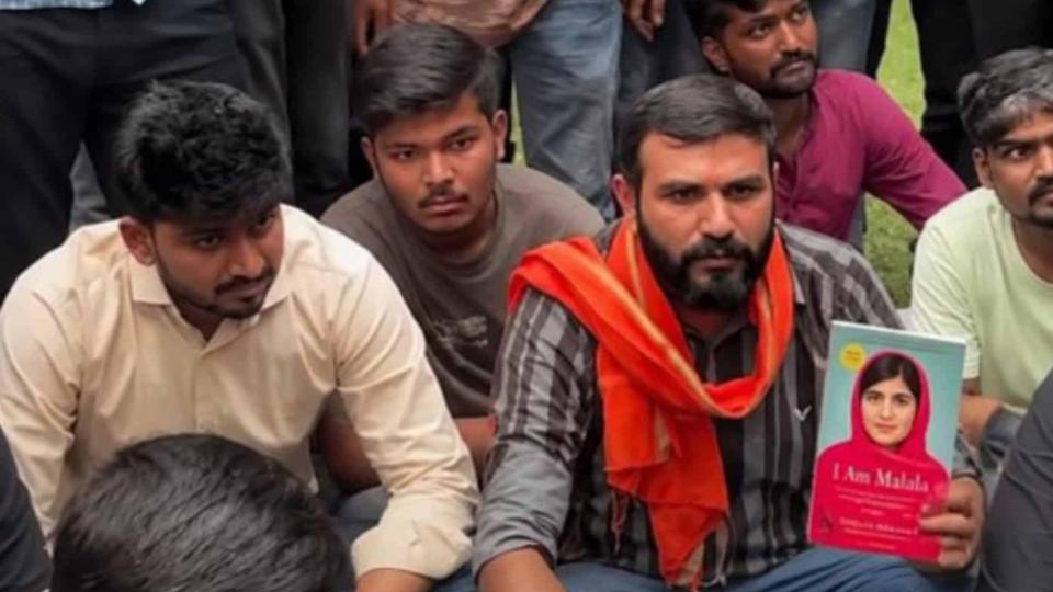 Hindutva groups attack reading session on Malala’s book in Gujarat