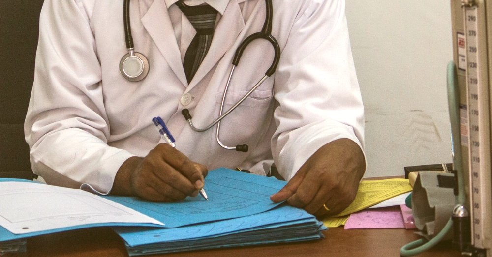 residentdoctorsreturntoworkafterendingstiroverkolkatarapemurder