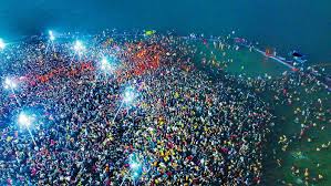 mahakumbh:over123croredevoteestakeholydipatsangamtill6pm