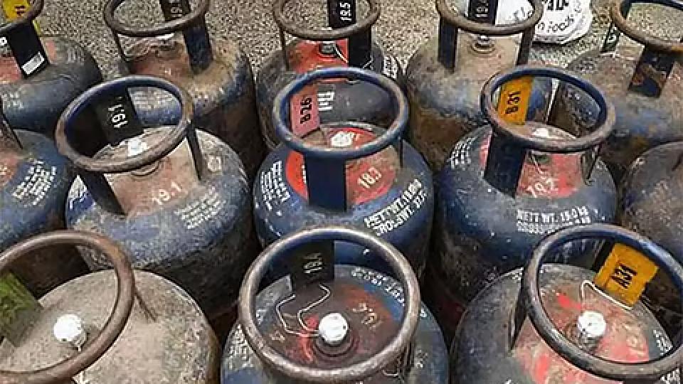 Tamil Nadu Hotels Warn of Only 1-2 Days of Stock Left 