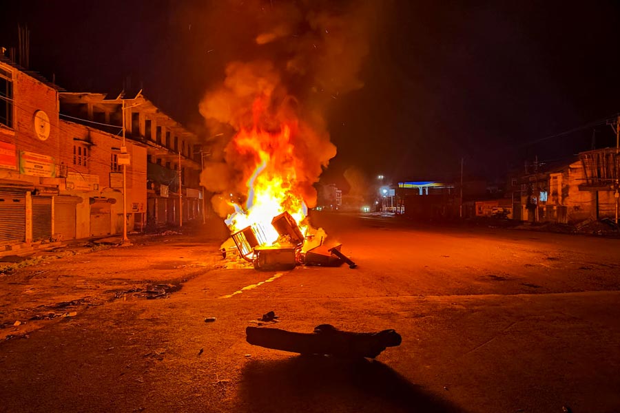governmentimposescurfewinjiribammanipur