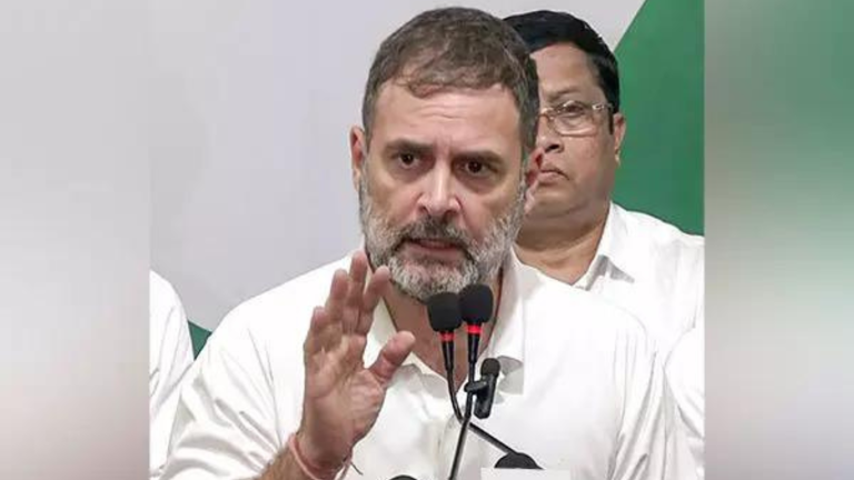 rahulgandhiinkarnaltomeetfamilyofyouthinjuredinaccidentabroad