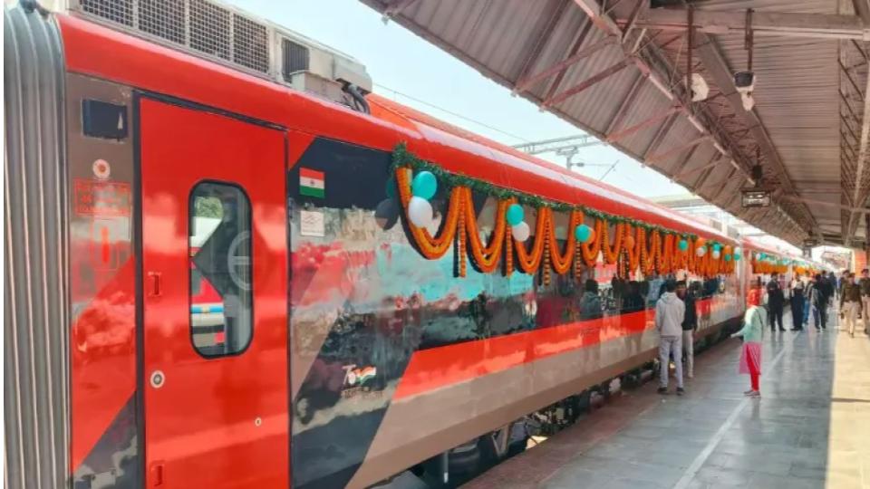 Non-veg food will be soon available at Howrah-Kamakhya 