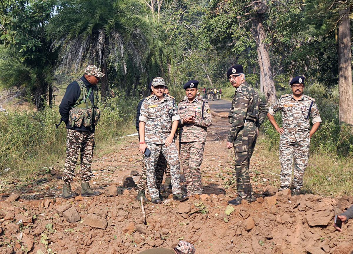 2crpfjawansinjuredinmaoistiedblastinchhattisgarh’sbijapur
