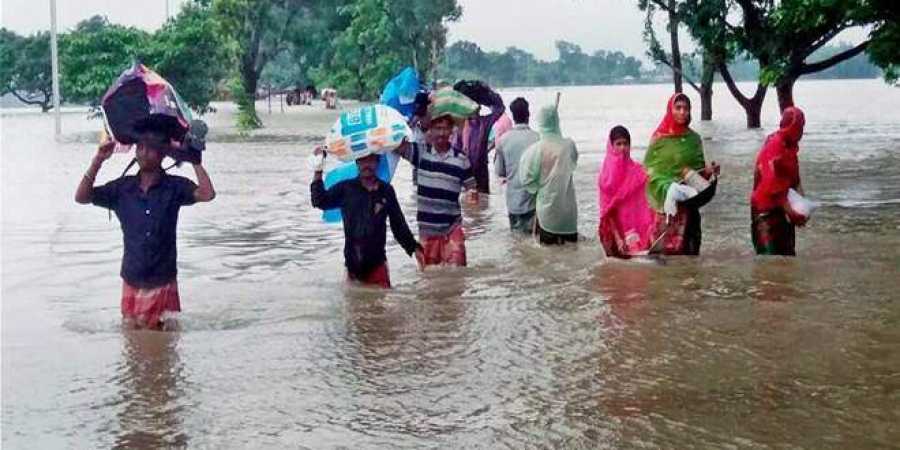 biharcmnitishkumarinstructedofficialstoprovidereliefmaterialtofloodaffectedpeople