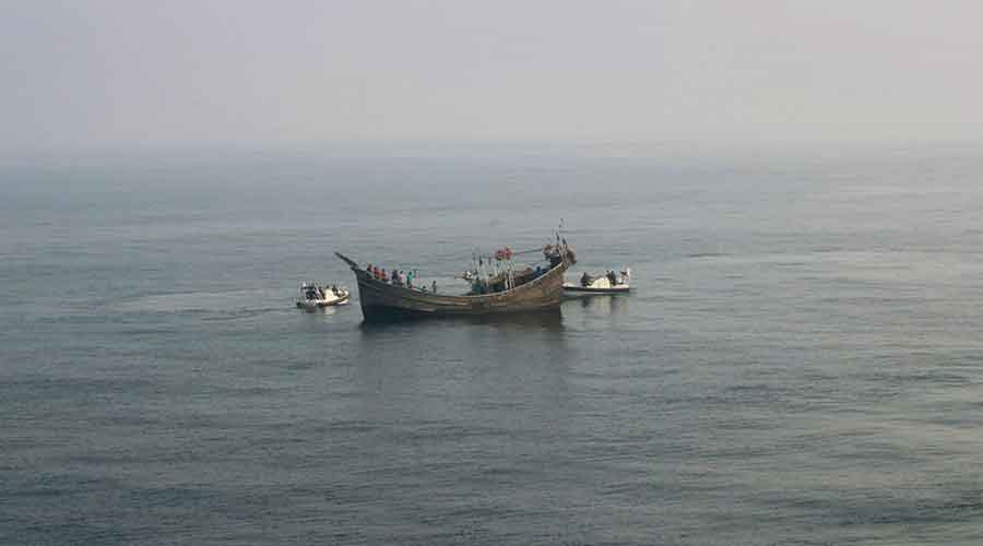 13fishermenreleasedfromsrilankanprisonsarriveinchennai