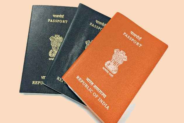 centrereversesitsdecisiontoissueaseparatepassportwithorangecolour
