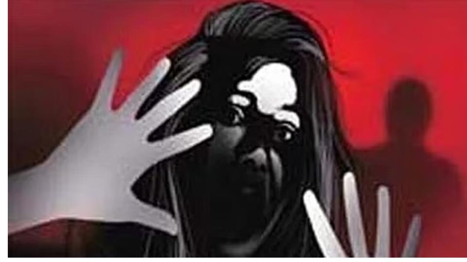Two minor girls suffer burns in acid attack by man in Kerala