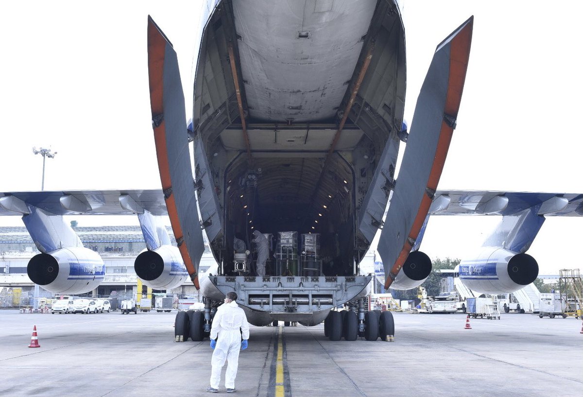 iafflightcarryingover1300oxygenconcentratorsarrivesfromisrael