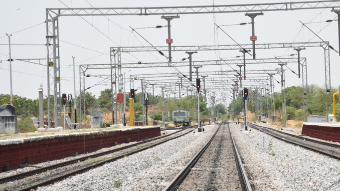 indianrailwaysaccomplisheselectrificationofover81%oftotalbroadgaugenetwork