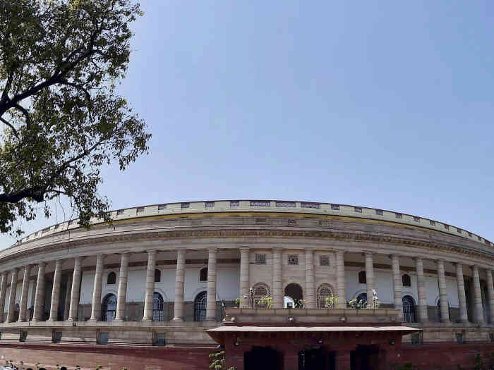 parliamentwintersession:congressstageswalkoutinloksabhaoverelectoralbonds