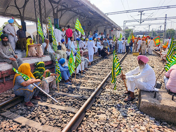 farmerstoholdrailrokoondec18inpunjaburgepeopletojoinprotest