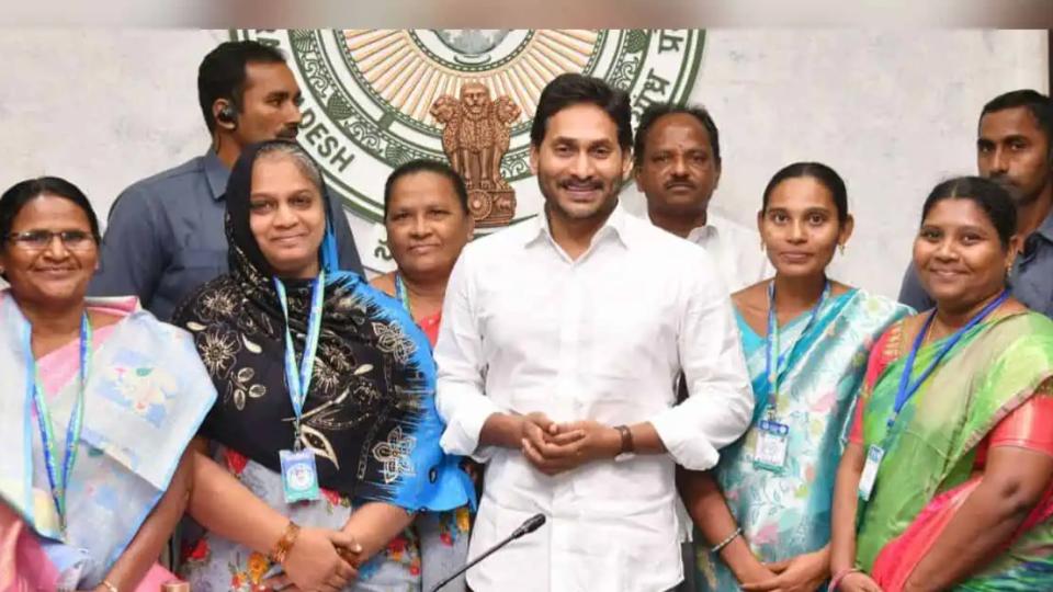 apcmdisbursesrs431croreunderjaganannathoduscheme