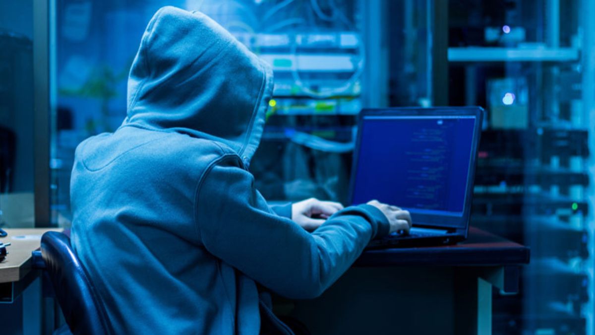 Pak cyber groups attempt to hack defence sites
