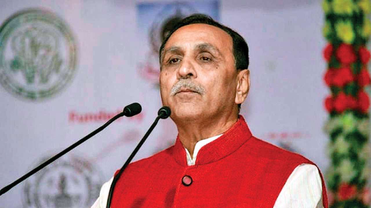 gujaratgovttoprovidefreevaccinationsforallabove18yearsofagefrommay1