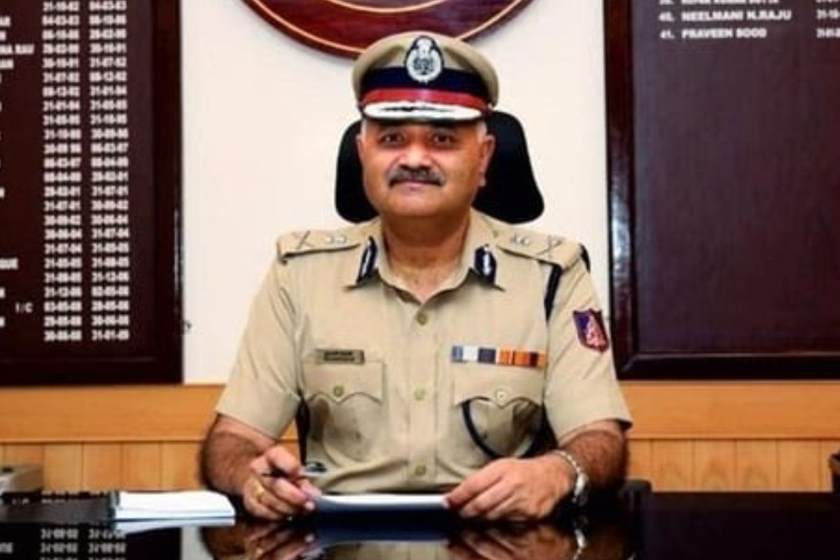 Govt extends tenure of CBI Director for one year