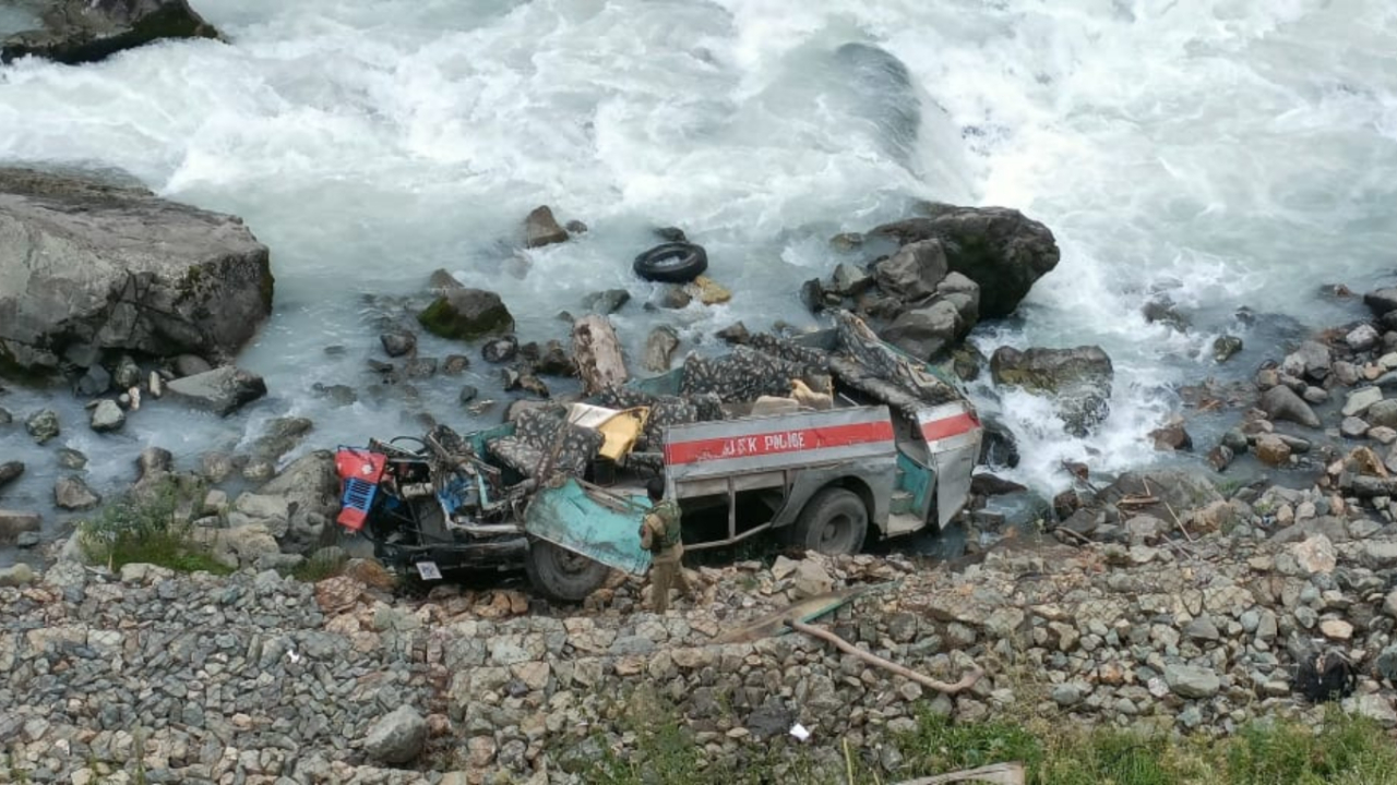 Bus falls into gorge in J-K, two ITBP personnel killed