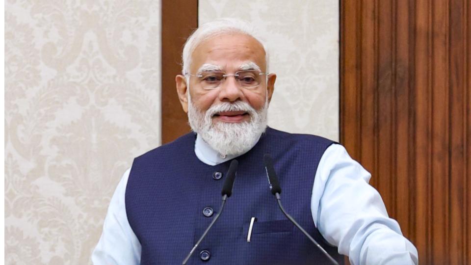 PM Modi pays tribute to Swami Vivekananda on his death anniversary