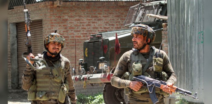 twoterroristskilledinencounterinkulgamdistrictjk