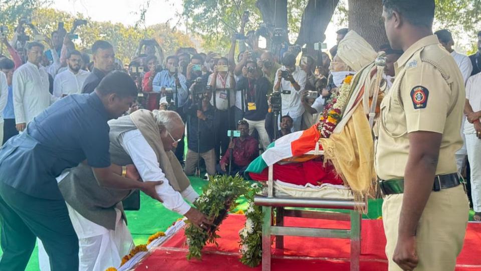 Shivraj Patil’s last rites held with State honours in Latur